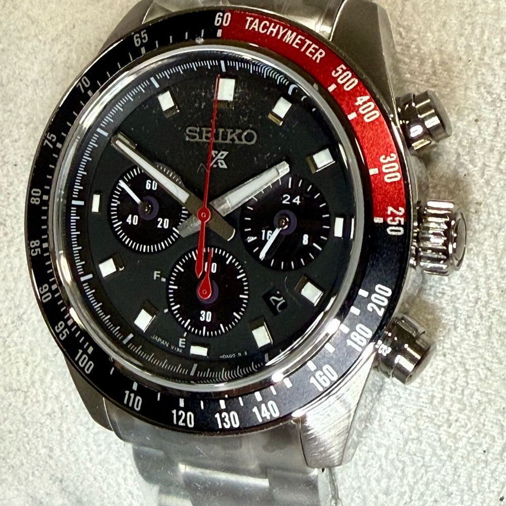 Seiko Prospex Chronograph Date Red/Black Classic Mens Watch - Picture 4 of 8